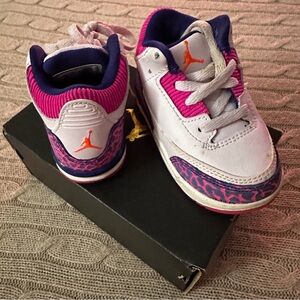 EUC Nike Air Jordan 3 Retro Toddler Girl Shoes, Barely Grape, Size 4C